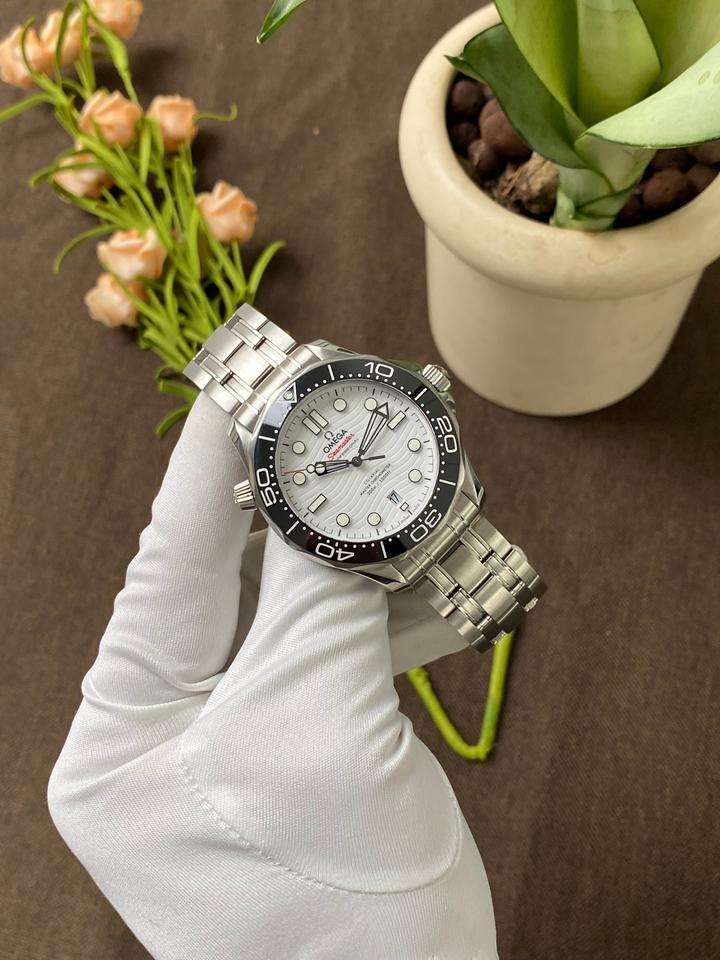 Omega Seamaster Diver 300 M — zdjęcie 9