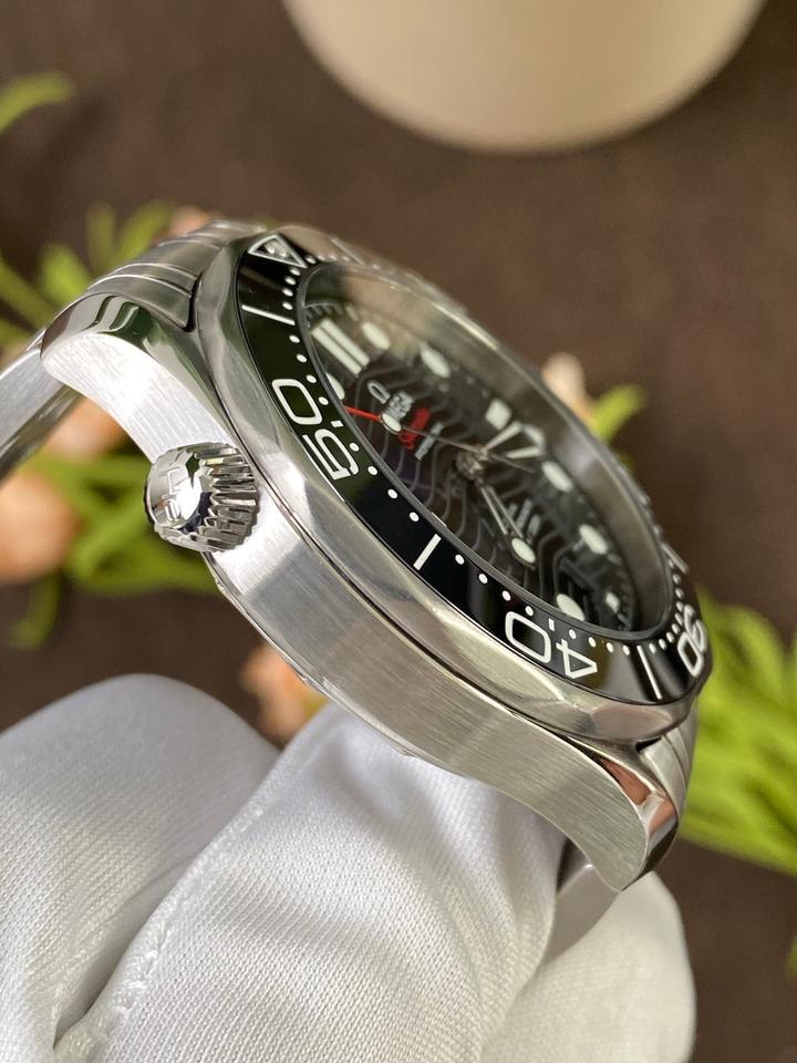 Omega Seamaster Diver 300 M — zdjęcie 5
