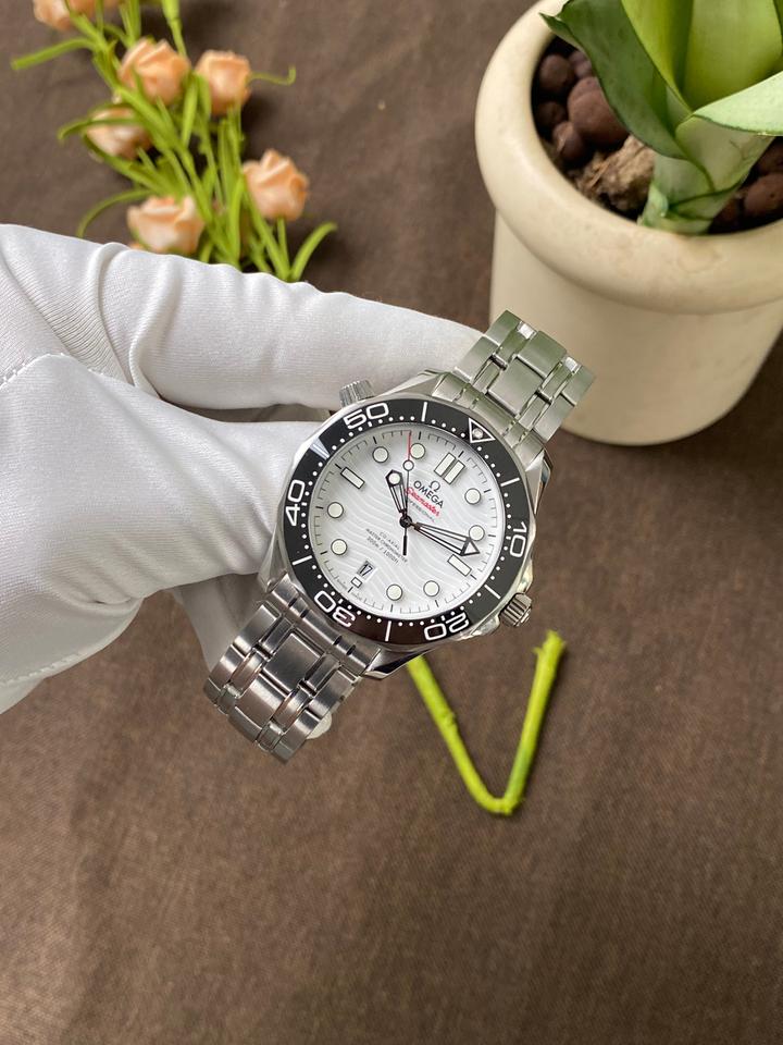 Omega Seamaster Diver 300 M — zdjęcie 10