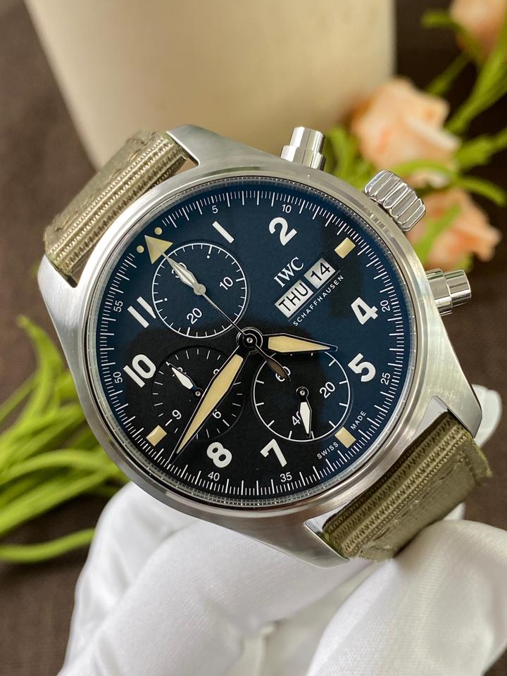 IWC Pilot Spitfire Chronograph — zdjęcie 2