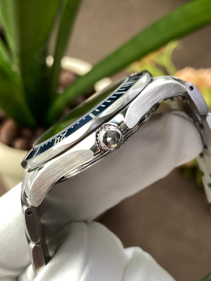 Omega Seamaster Diver 300 M — zdjęcie 4