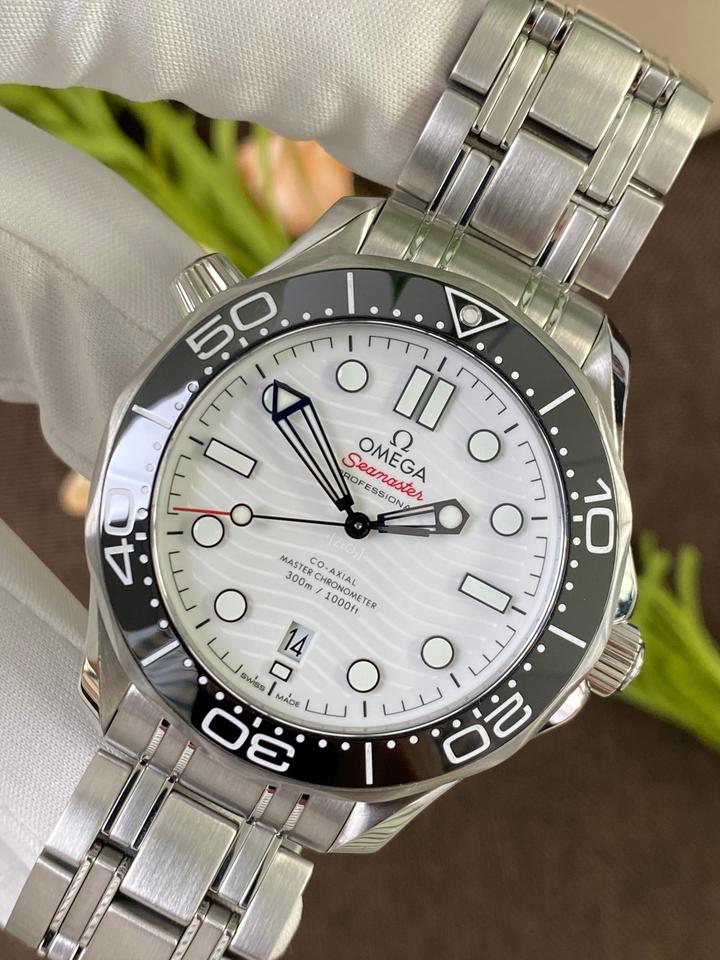 Omega Seamaster Diver 300 M — zdjęcie 2