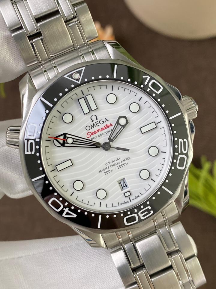 Omega Seamaster Diver 300 M — zdjęcie 3