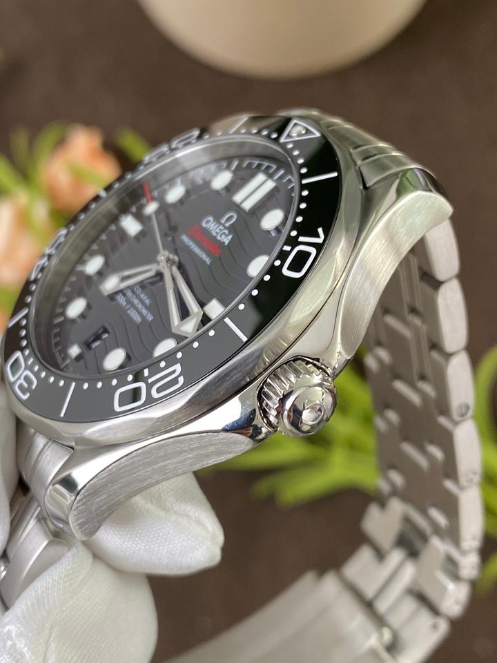 Omega Seamaster Diver 300 M — zdjęcie 4