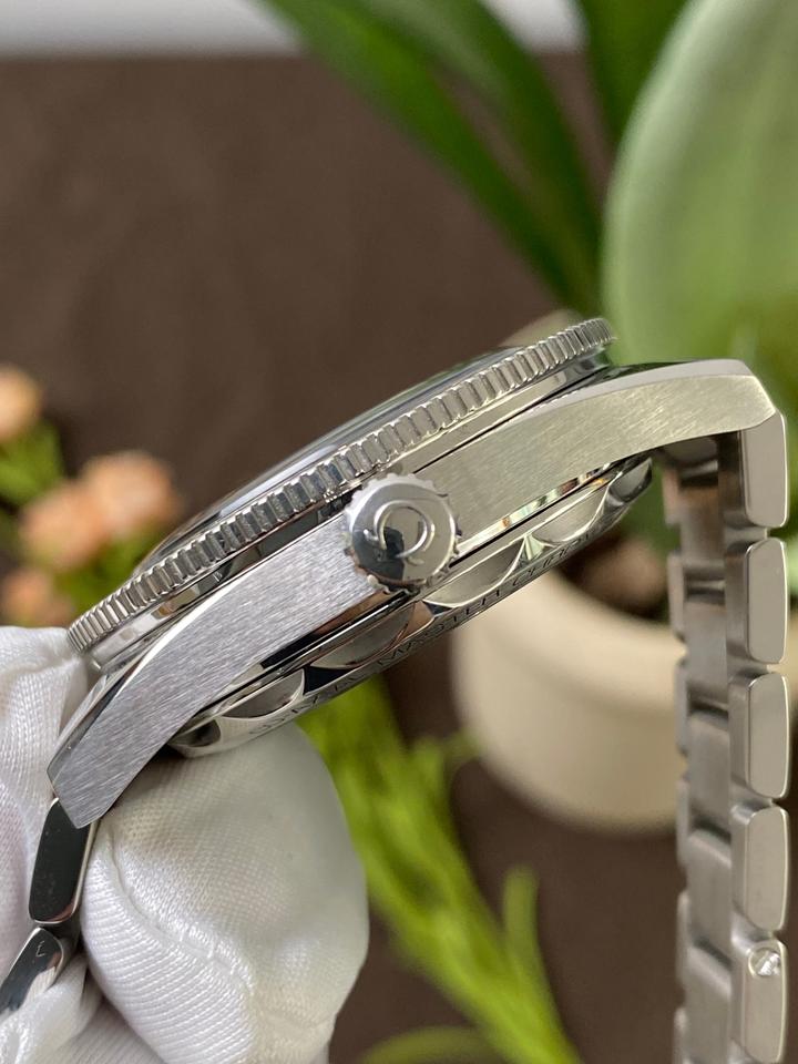 Omega Seamaster 300 — zdjęcie 4