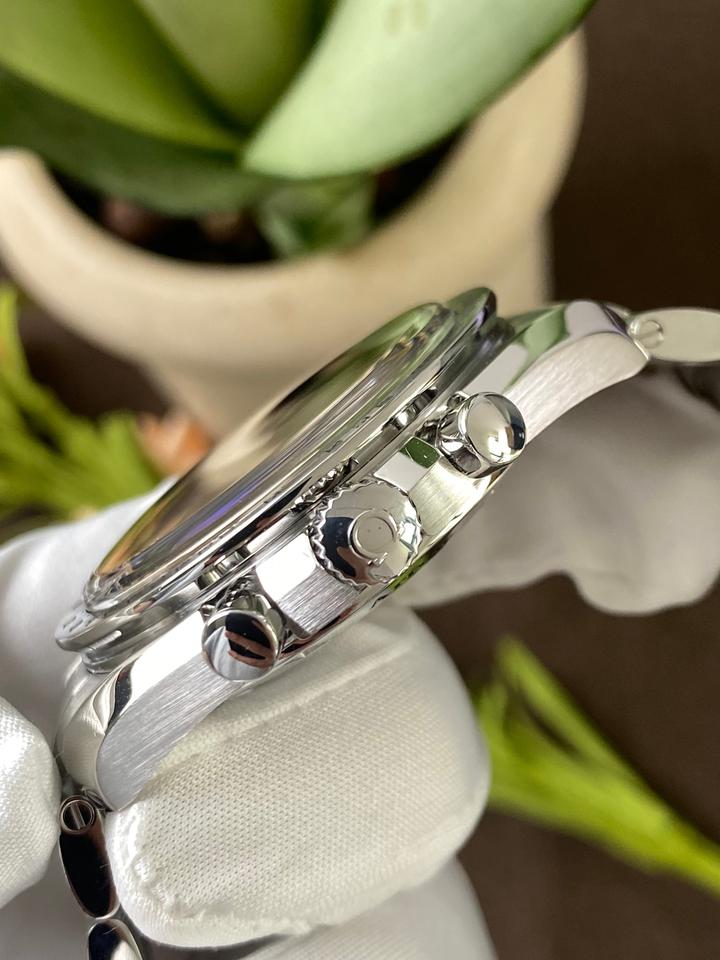 Omega Speedmaster Broad Arrow — zdjęcie 4