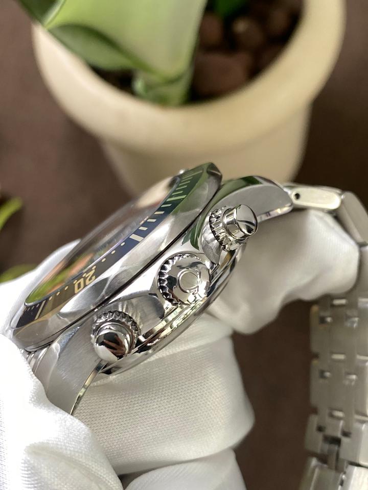 Omega Seamaster Diver 300 M — zdjęcie 4