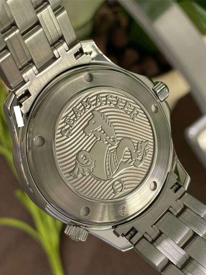 Omega Seamaster Diver 300 M — zdjęcie 7