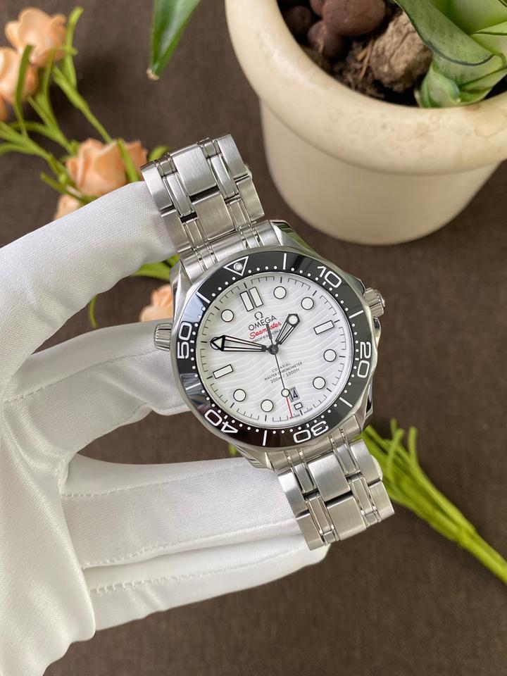 Omega Seamaster Diver 300 M — zdjęcie 9