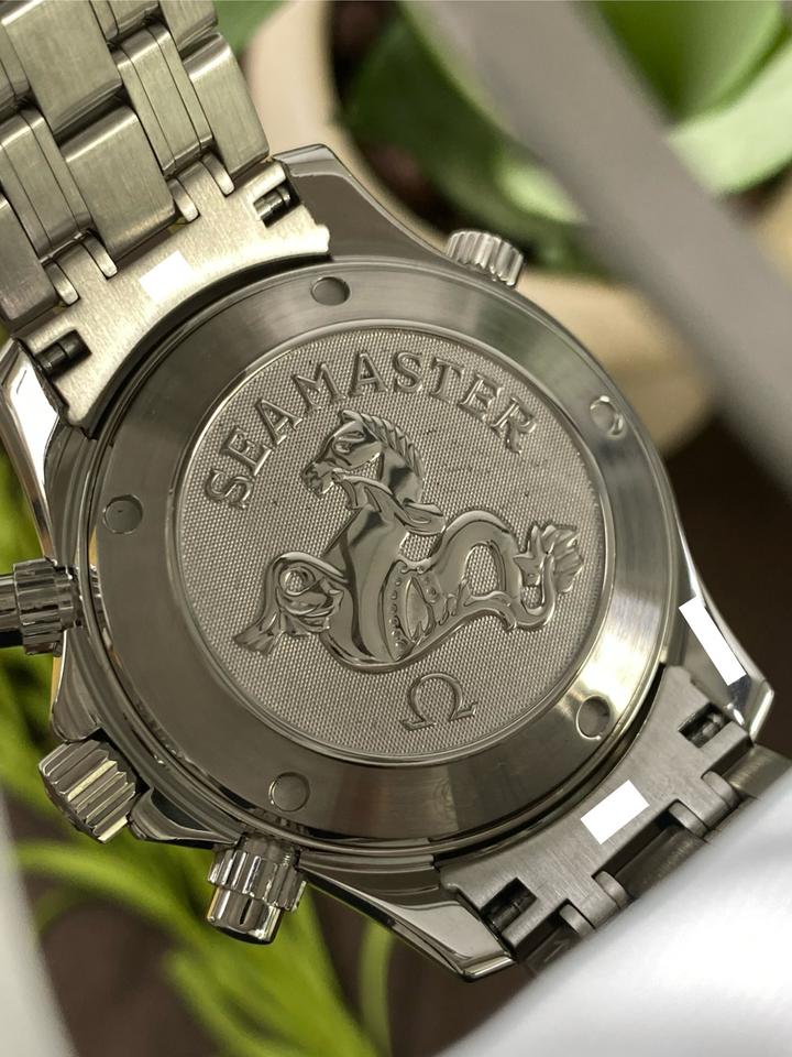 Omega Seamaster Diver 300 M — zdjęcie 7