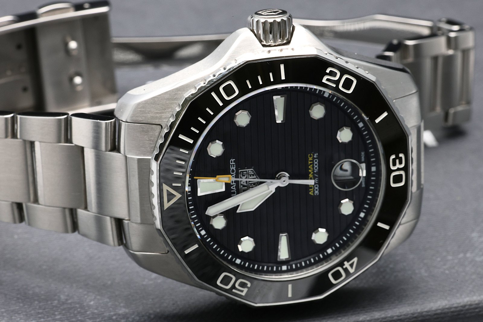 TAG Heuer Aquaracer Professional 300 — zdjęcie 6
