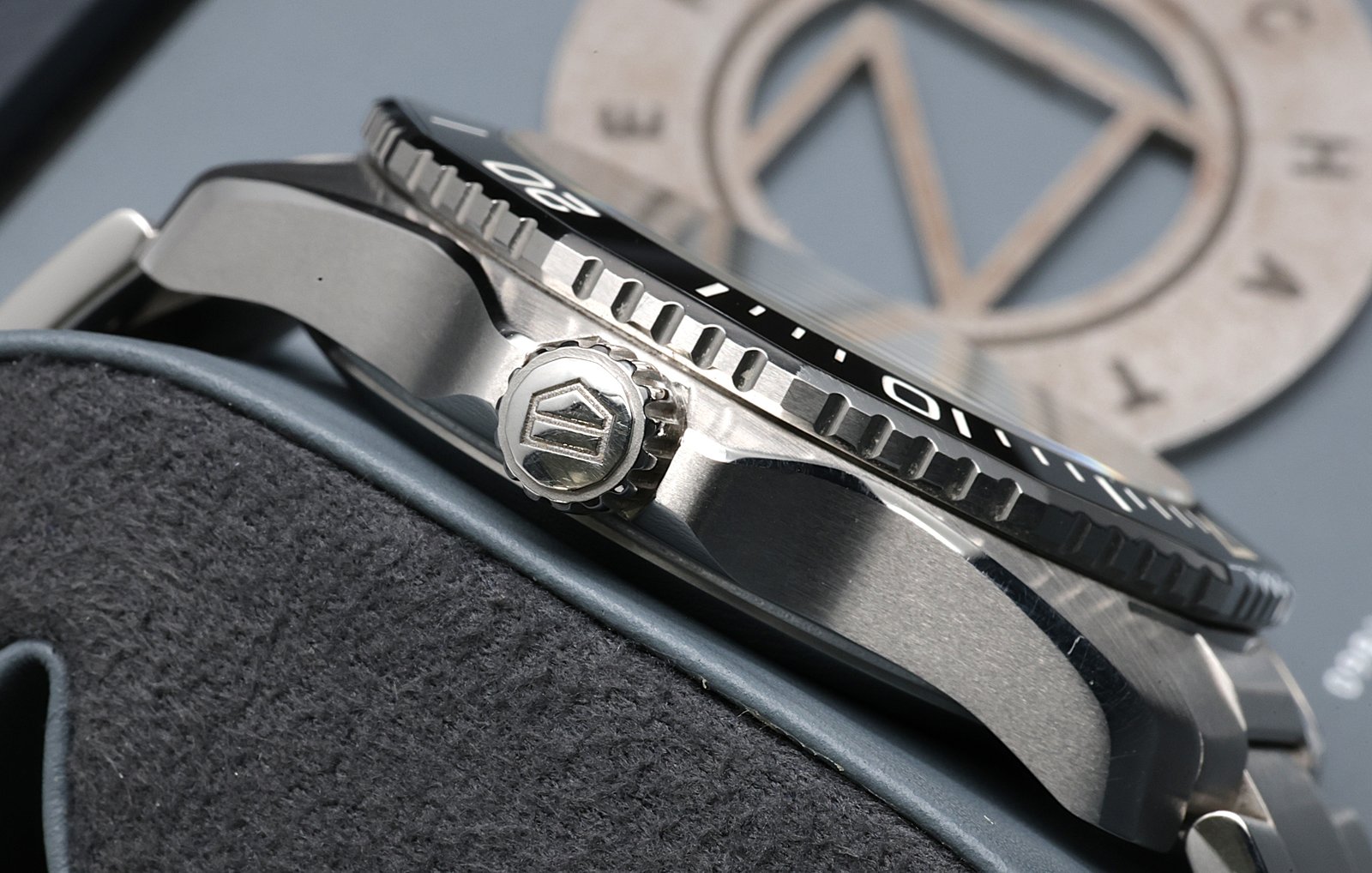 TAG Heuer Aquaracer Professional 300 — zdjęcie 9