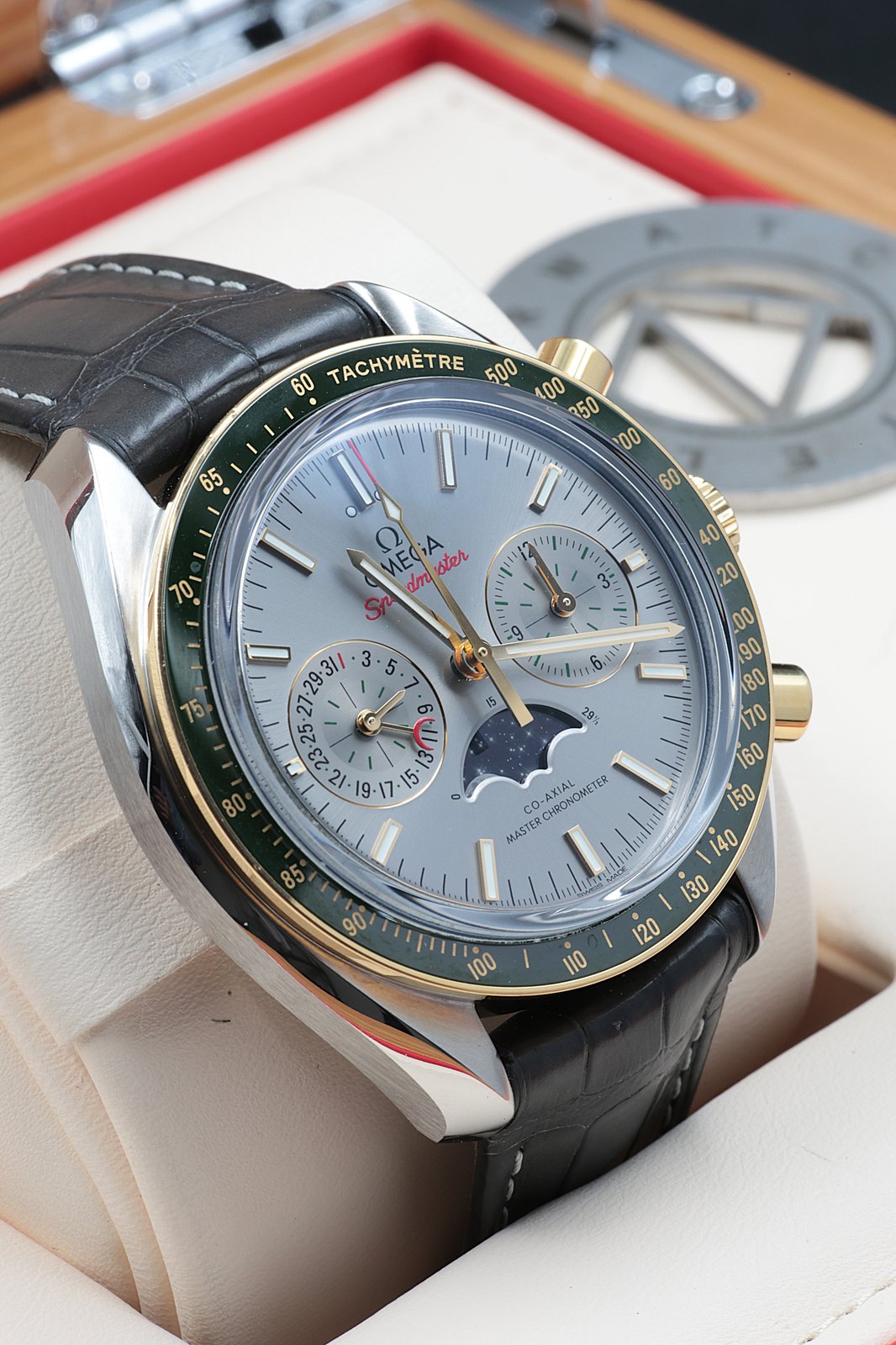 Omega Speedmaster Moonphase Chronograph — zdjęcie 2